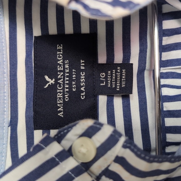 American Eagle Classic Fit Blue White Striped Long Sleeve Button Up Size Large - Picture 2 of 5
